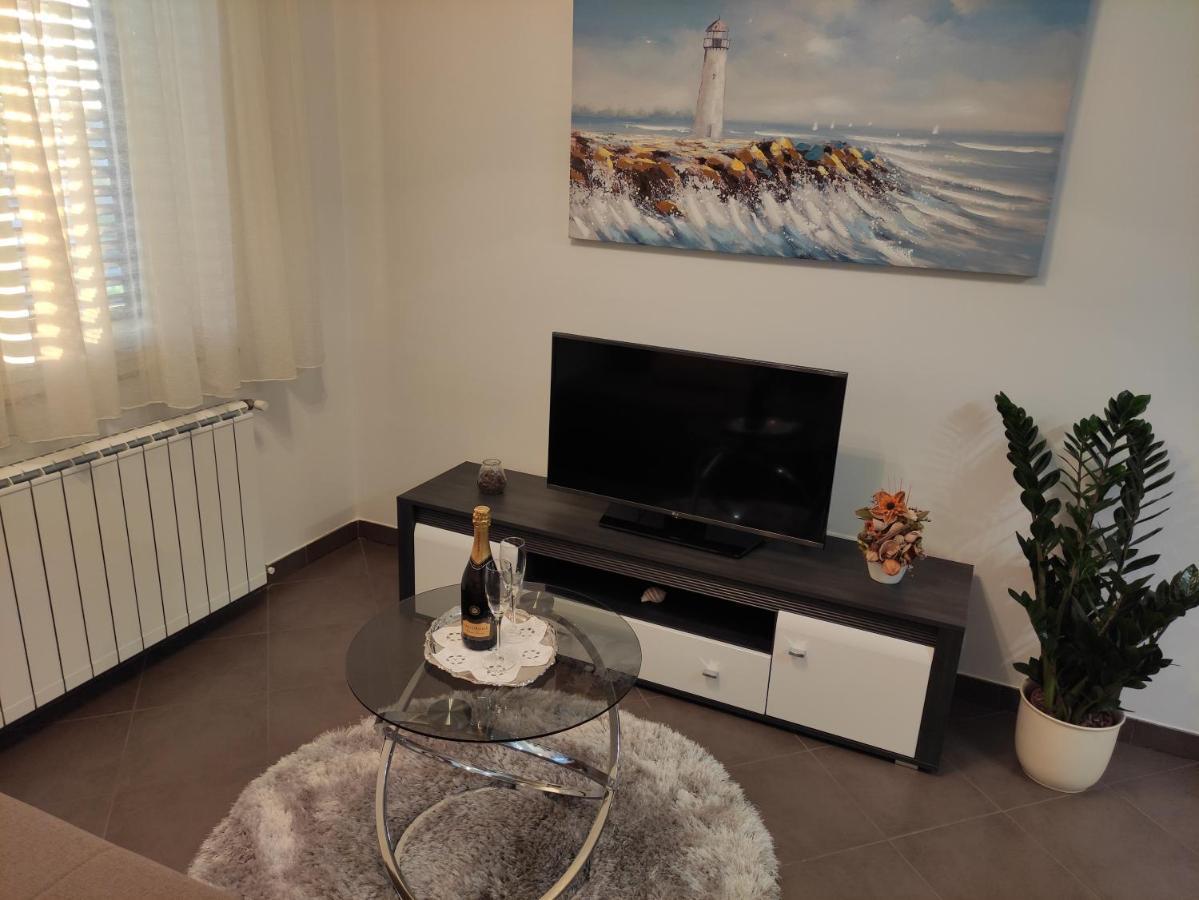 Apartments Drpic Gabonjin ภายนอก รูปภาพ